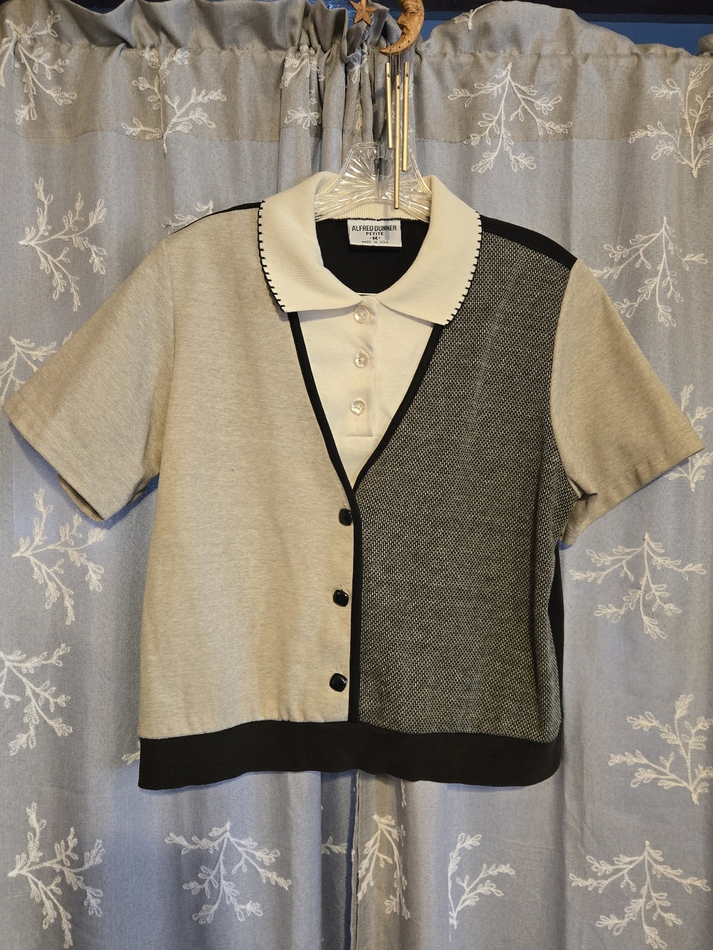 Alfred Dunner Cream, Tan & Black Short Sleeve Collared Top Size Meduim Petite